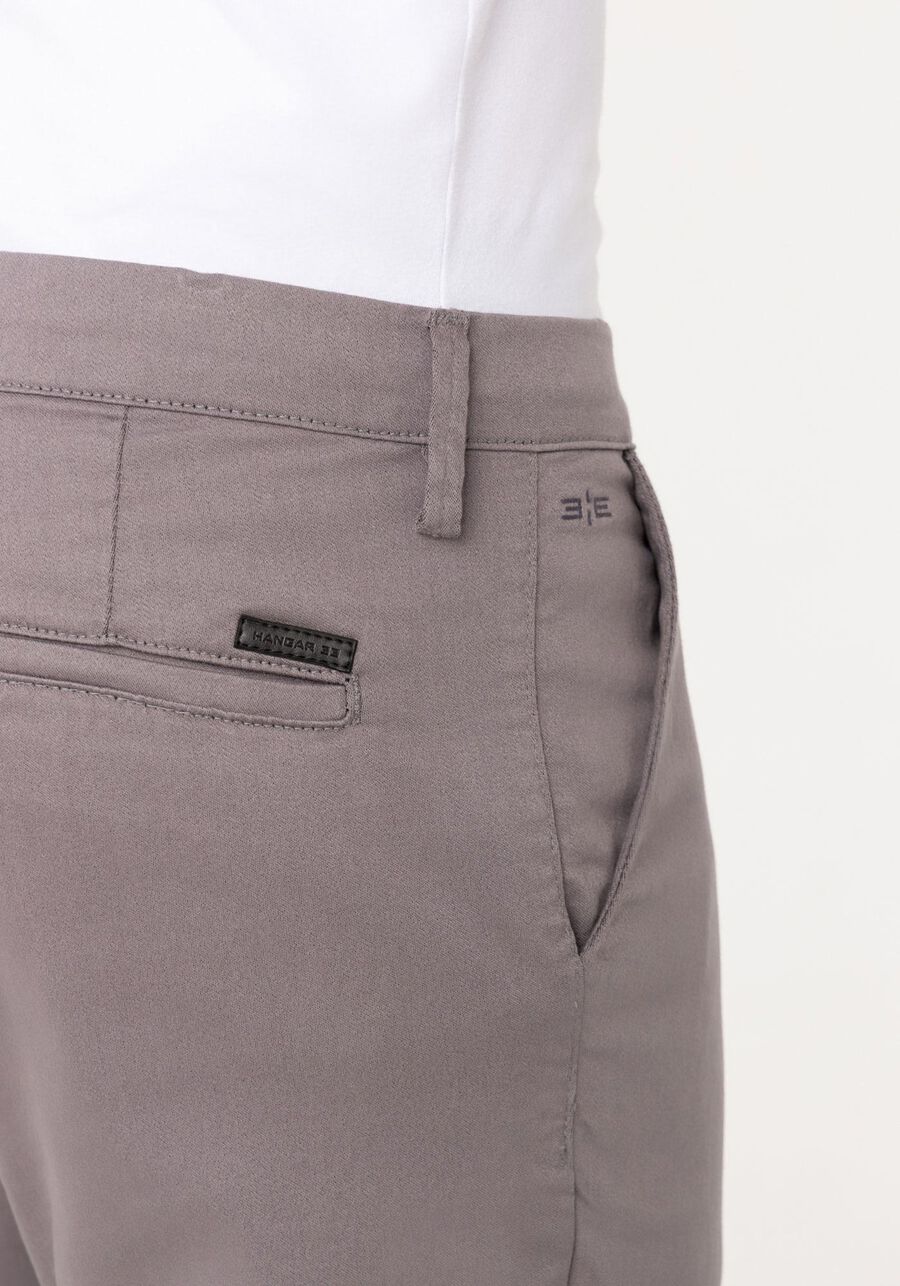 Calça Slim Turbofan Chino Em Sarja Amaciada, CINZA COUNTRY. Calça Slim Turbofan Chino Em Sarja Amaciada, CINZA COUNTRY, large.