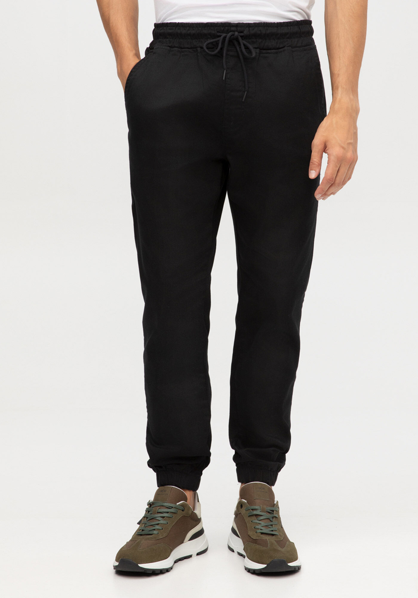 Cal&ccedil;a Jogging Com Bolsos Em Sarja Com Elastano, PRETO REATIVO, large.