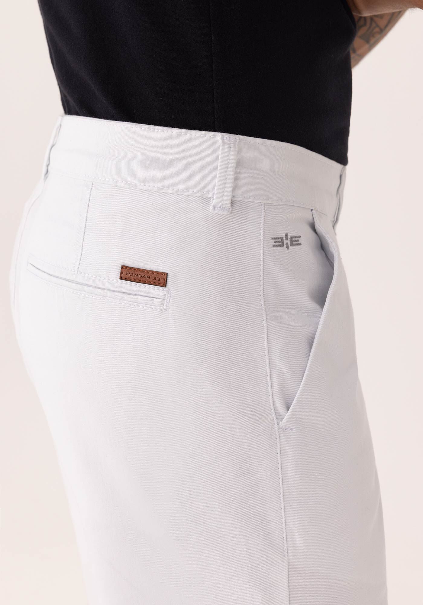 Bermuda Reta Radial Em Sarja Amaciada, BRANCO, large.