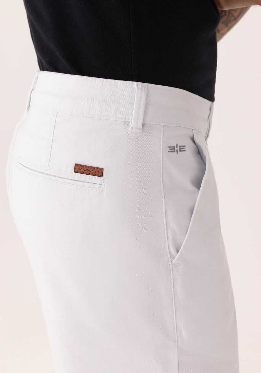 Bermuda Reta Radial Em Sarja Amaciada, BRANCO. Bermuda Reta Radial Em Sarja Amaciada, BRANCO, large.