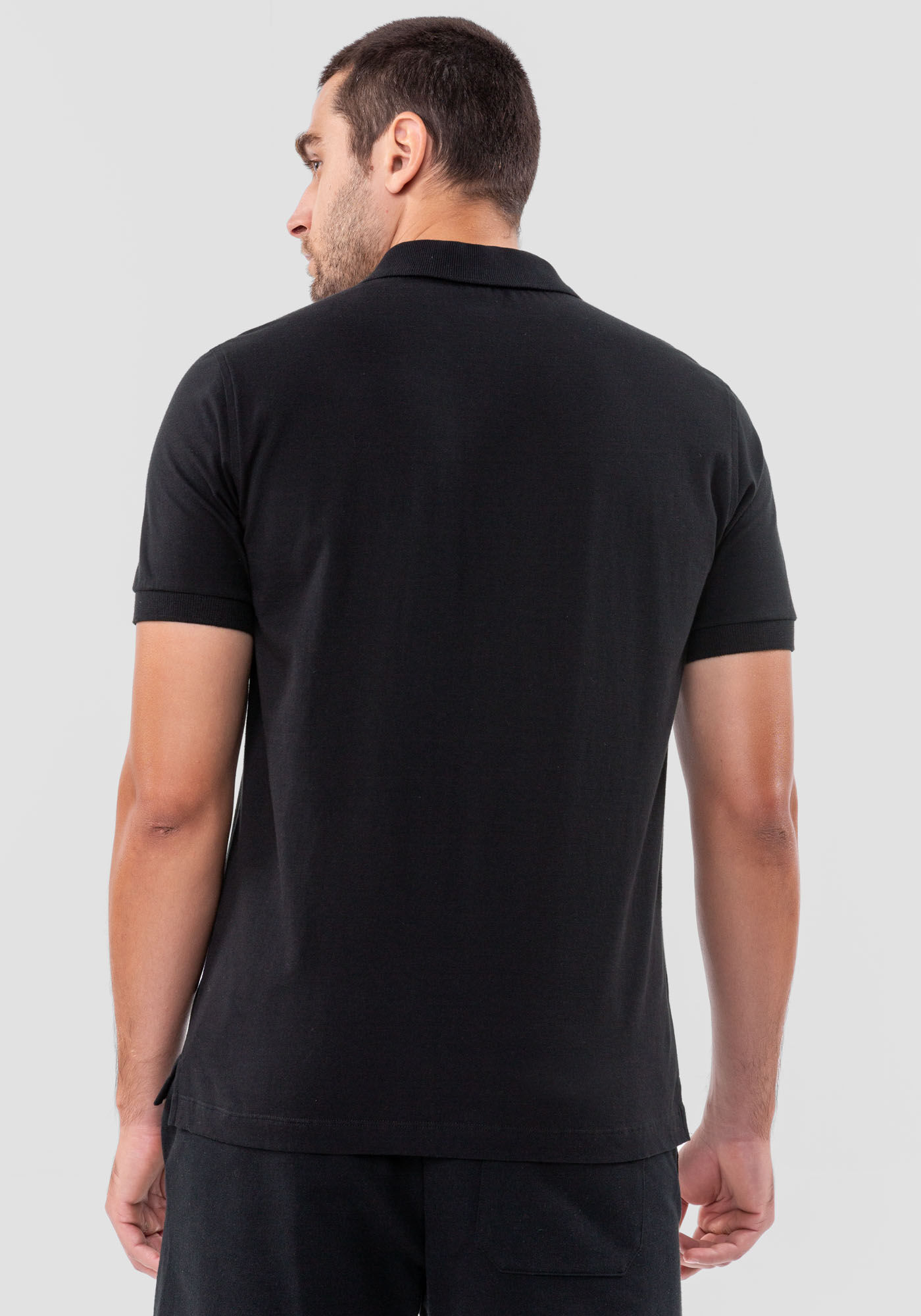Camisa Polo Masculina em Malha com Z&iacute;per, PRETO, large.