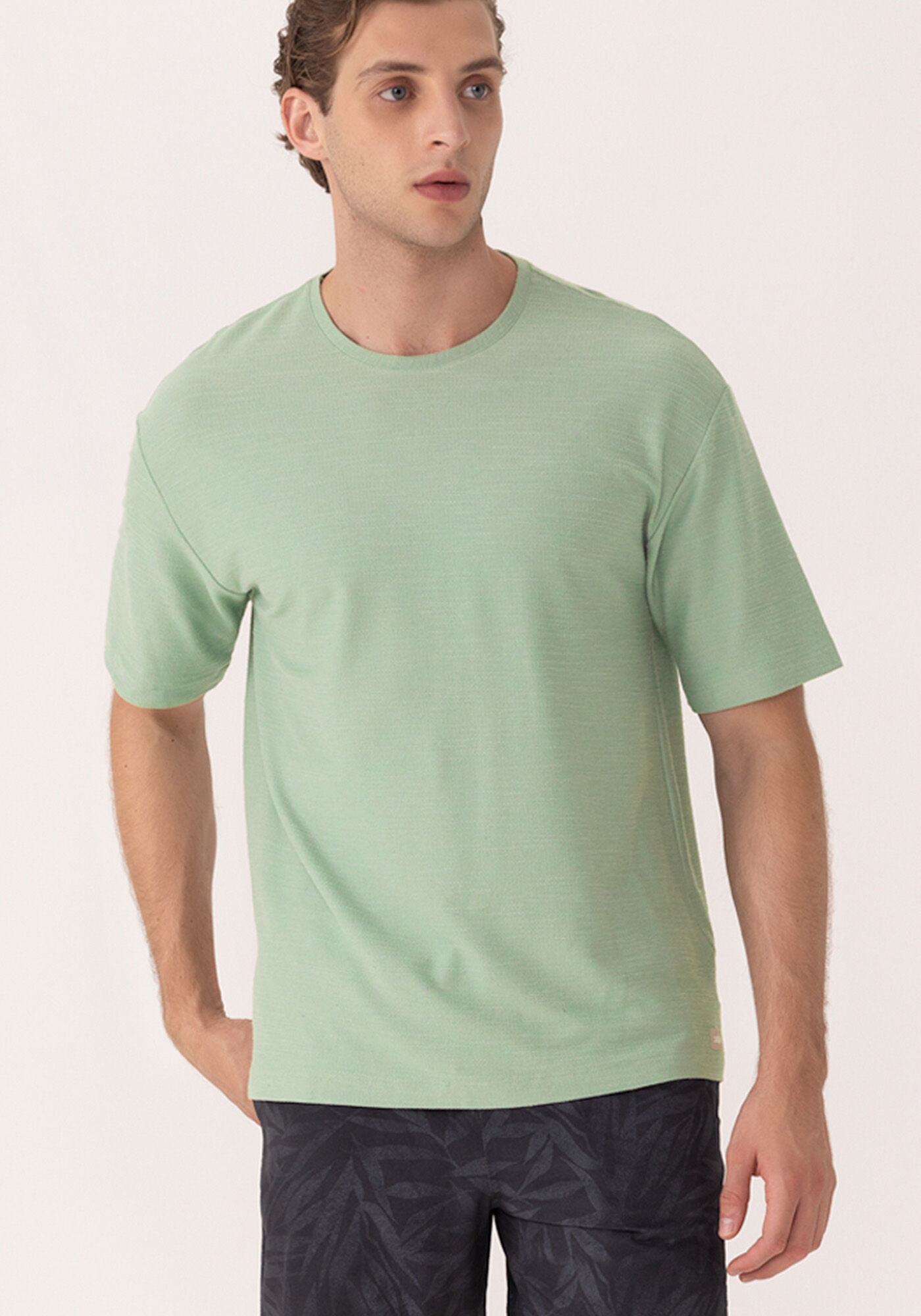 Camiseta Oversized De Mangas Curtas Em Malha Com Linho, VERDE CHIARO, large.