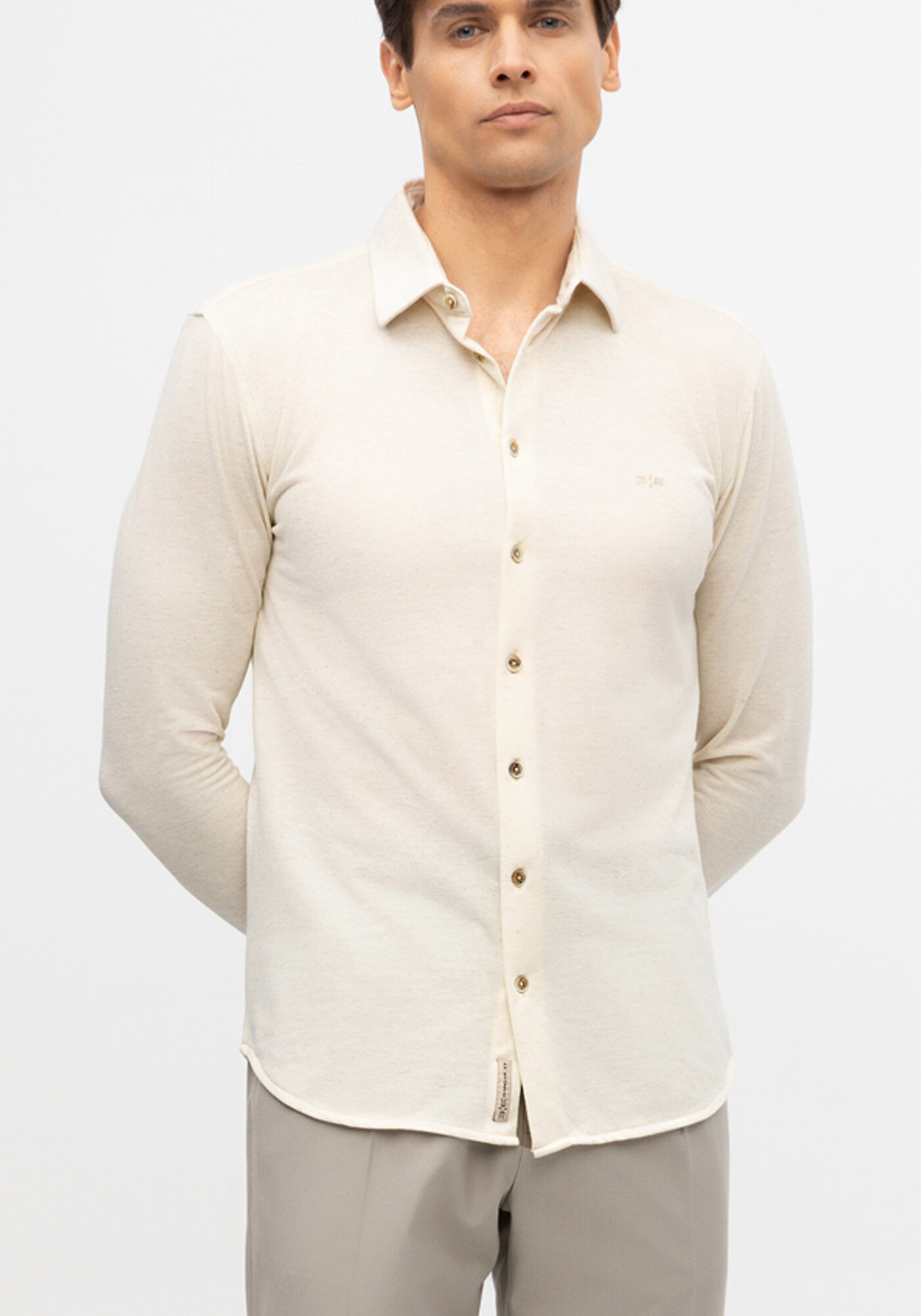 Camisa Masculina Slim Fit em Malha Piquet Off-White, BRANCO OFF WHITE, large.