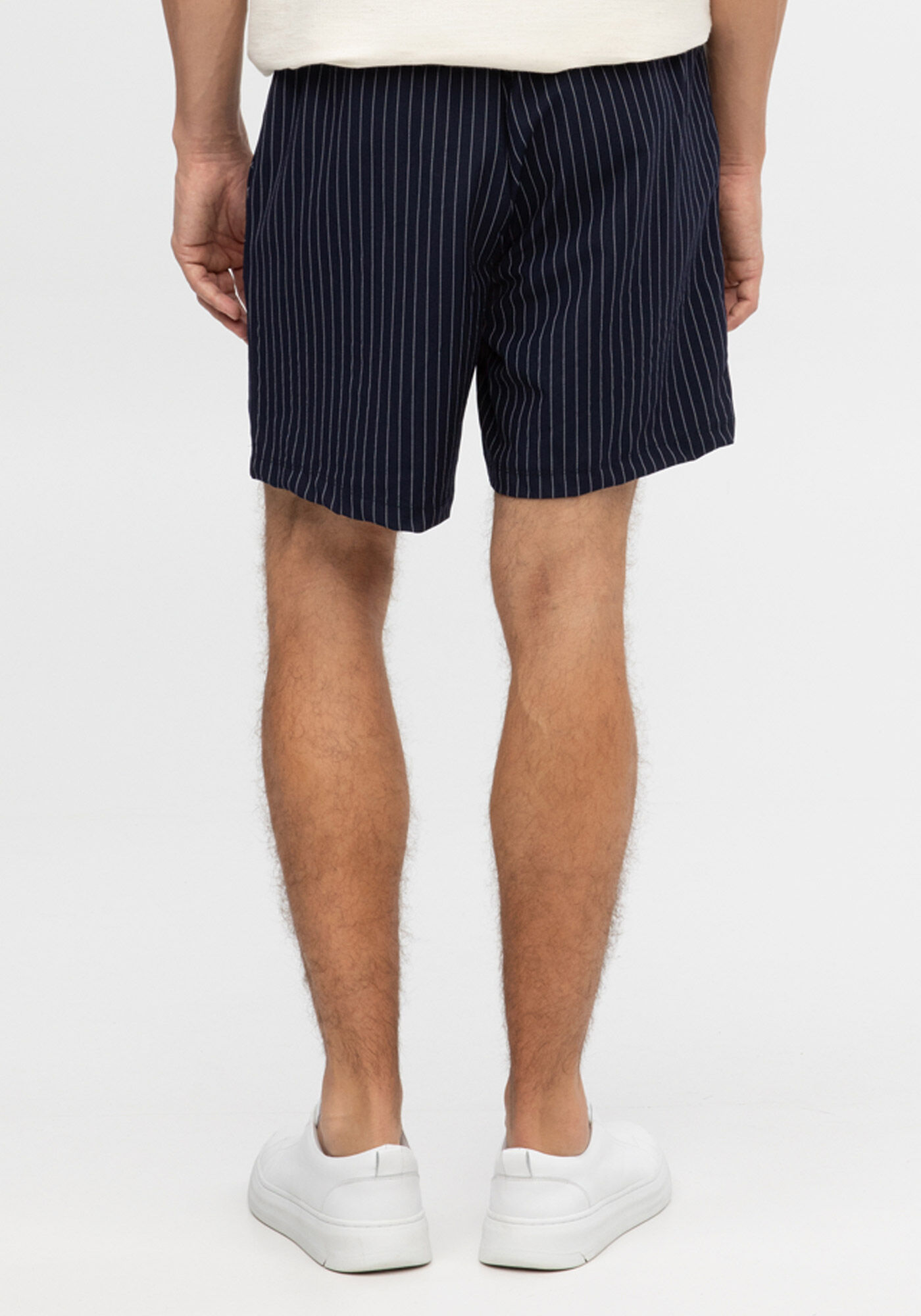 Shorts Masculino Listrado em Tecido Alfaiataria, MARINHO ACTION, large.