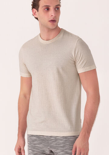 Camiseta De Mangas Curtas Em Malha Texturizada Com Linho, BRANCO OFF WHITE. Camiseta De Mangas Curtas Em Malha Texturizada Com Linho, BRANCO OFF WHITE, large.