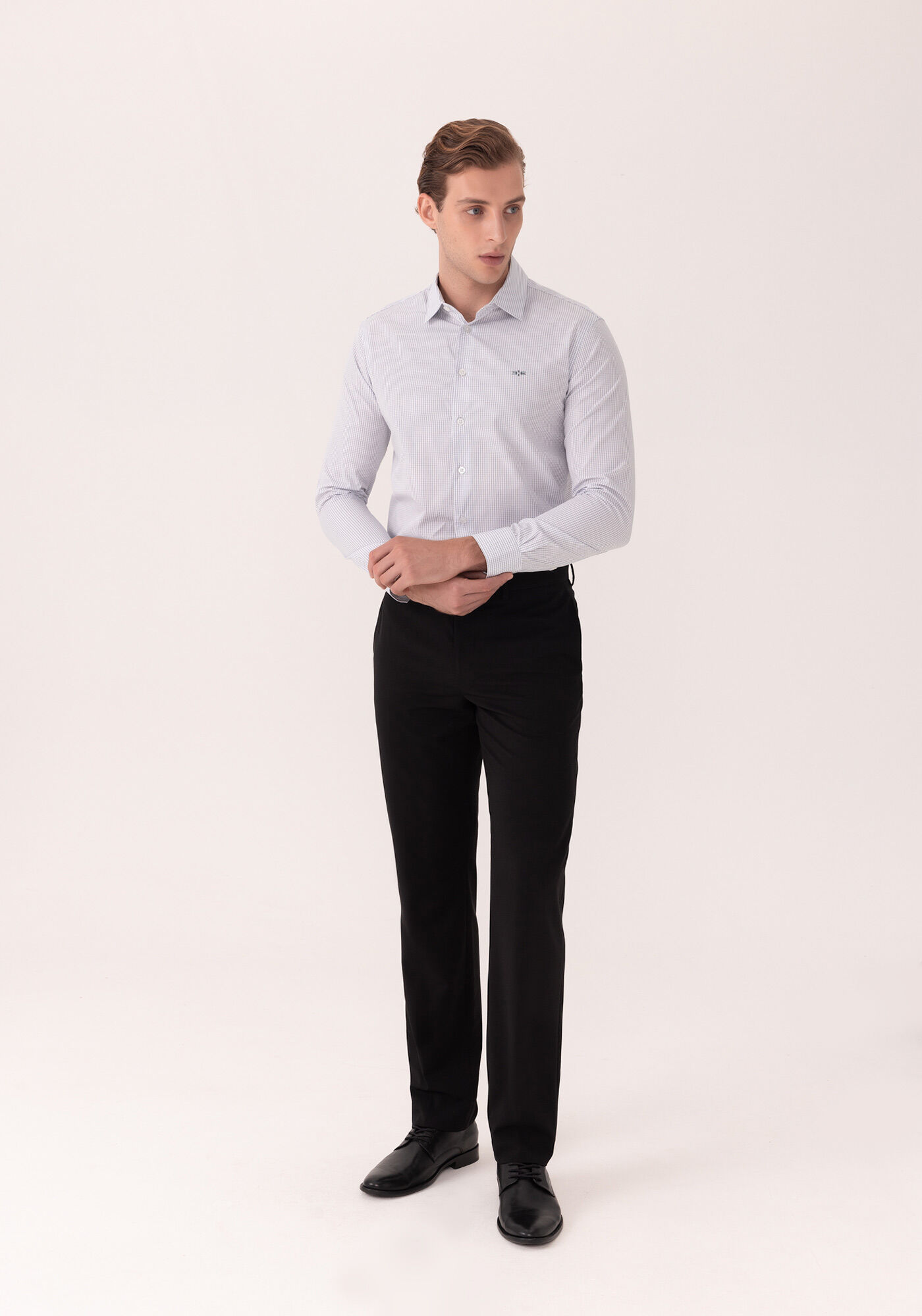 Camisa Slim Fit Em Tecido De Algod&atilde;o Mercerizado, AZUL BRUMA, large.