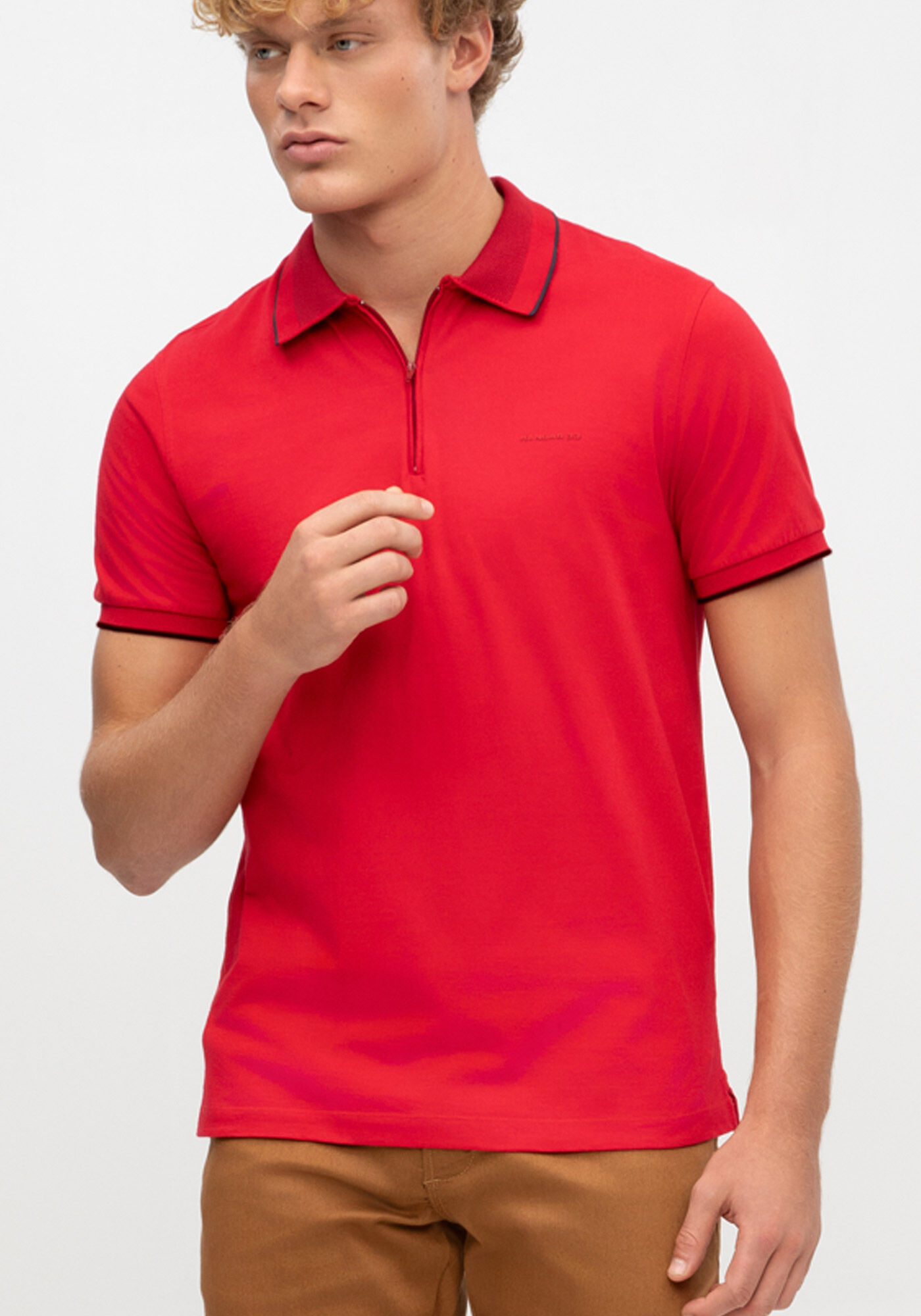 Camisa Polo Masculina com Z&iacute;per Gola, VERMELHO NATTY, large.