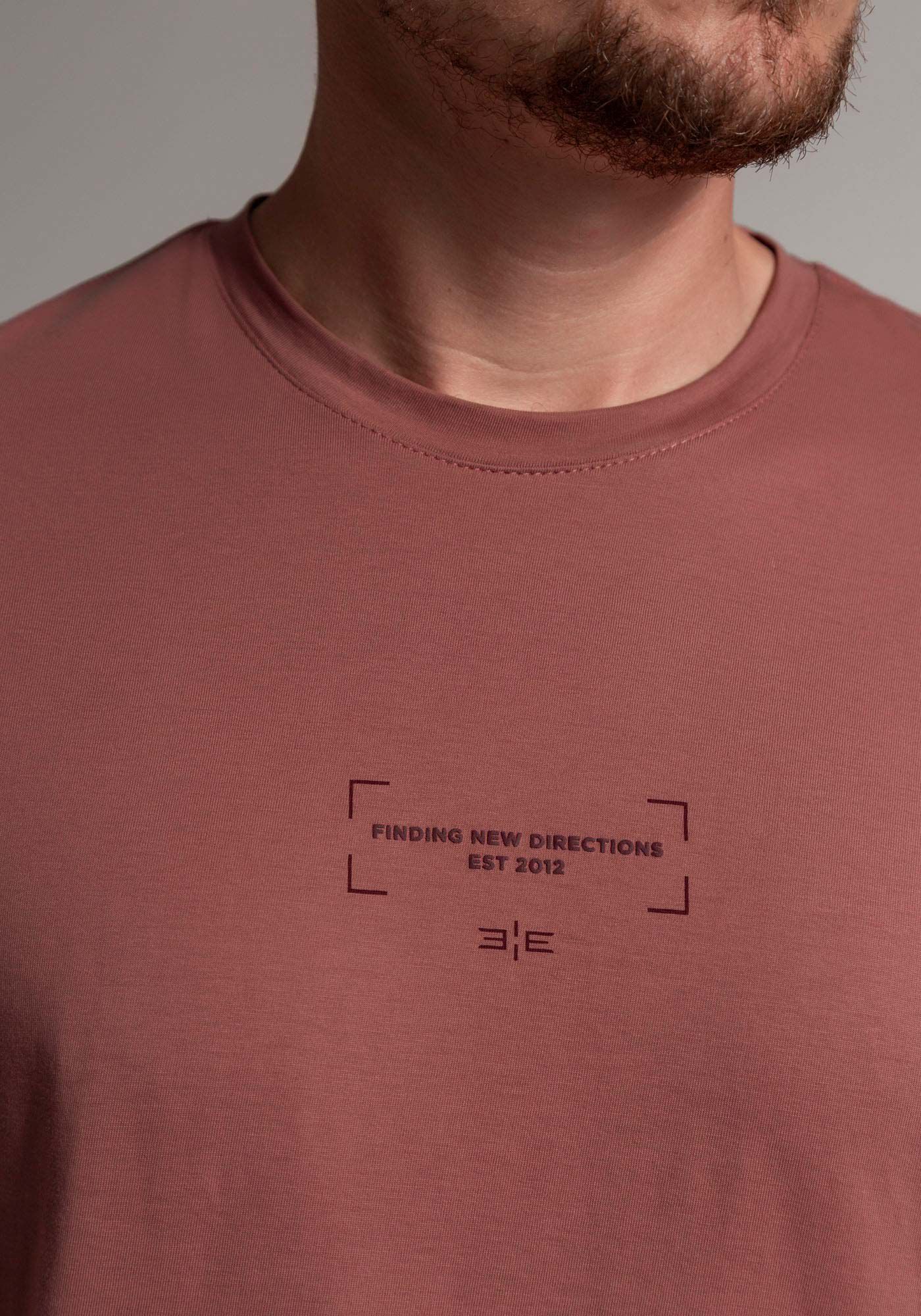 Camiseta Masculina em Malha Pima com Detalhe, BORDO BATAVO, large.