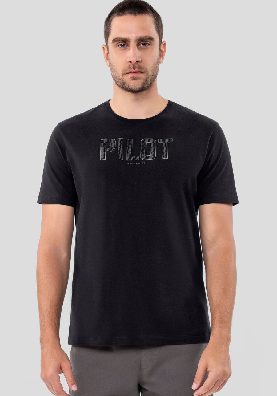 Camiseta Masculina Malha Lixada com Estampa Pilot, PRETO. Camiseta Masculina Malha Lixada com Estampa Pilot, PRETO, large.