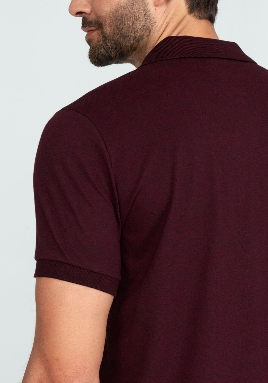 Camisa Polo em Malha com Patch Termocolante, BORDO WITCH. Camisa Polo em Malha com Patch Termocolante, BORDO WITCH, large.