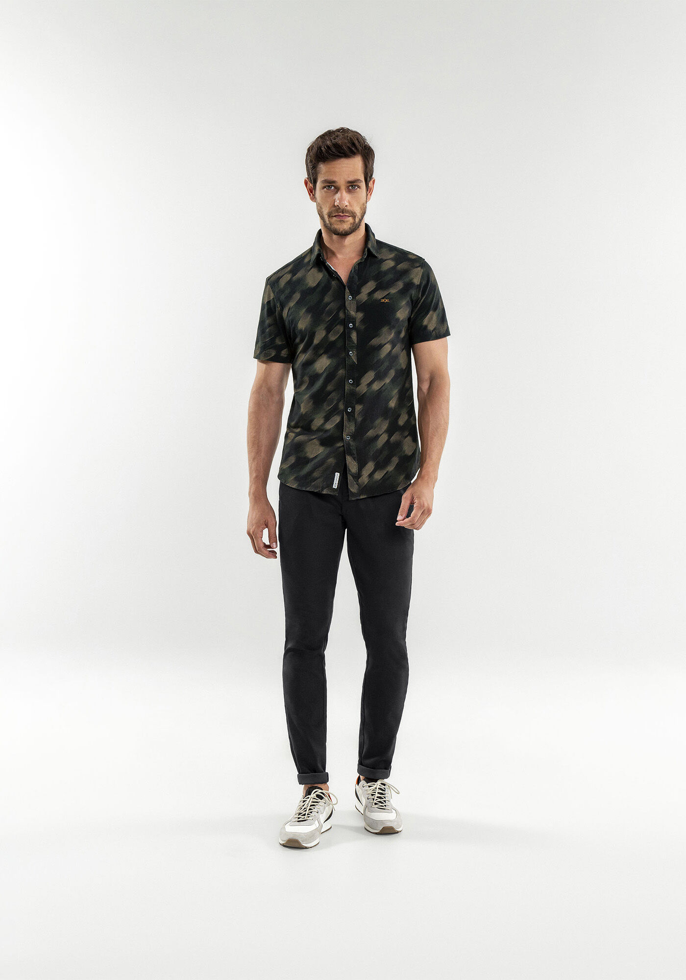 Camisa Masculina mangas curtas estampada Hangar 33