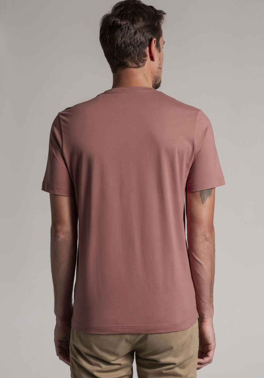Camiseta Masculina em Malha Pima com Detalhe, BORDO BATAVO. Camiseta Masculina em Malha Pima com Detalhe, BORDO BATAVO, large.