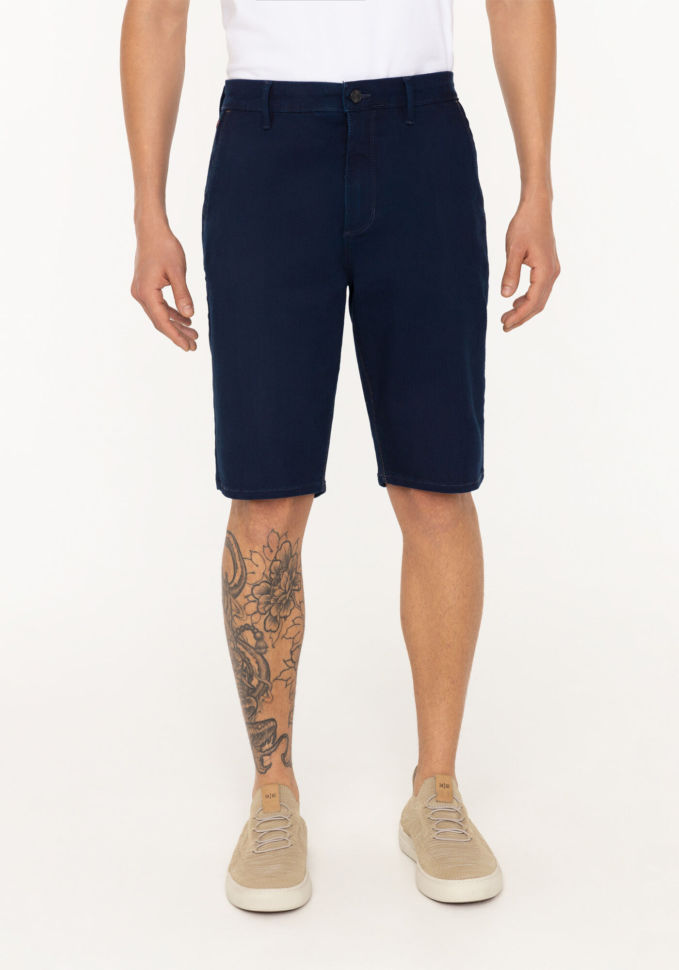 Bermuda Reta Radial Em Jeans Amaciado, JEANS ESCURO, large.