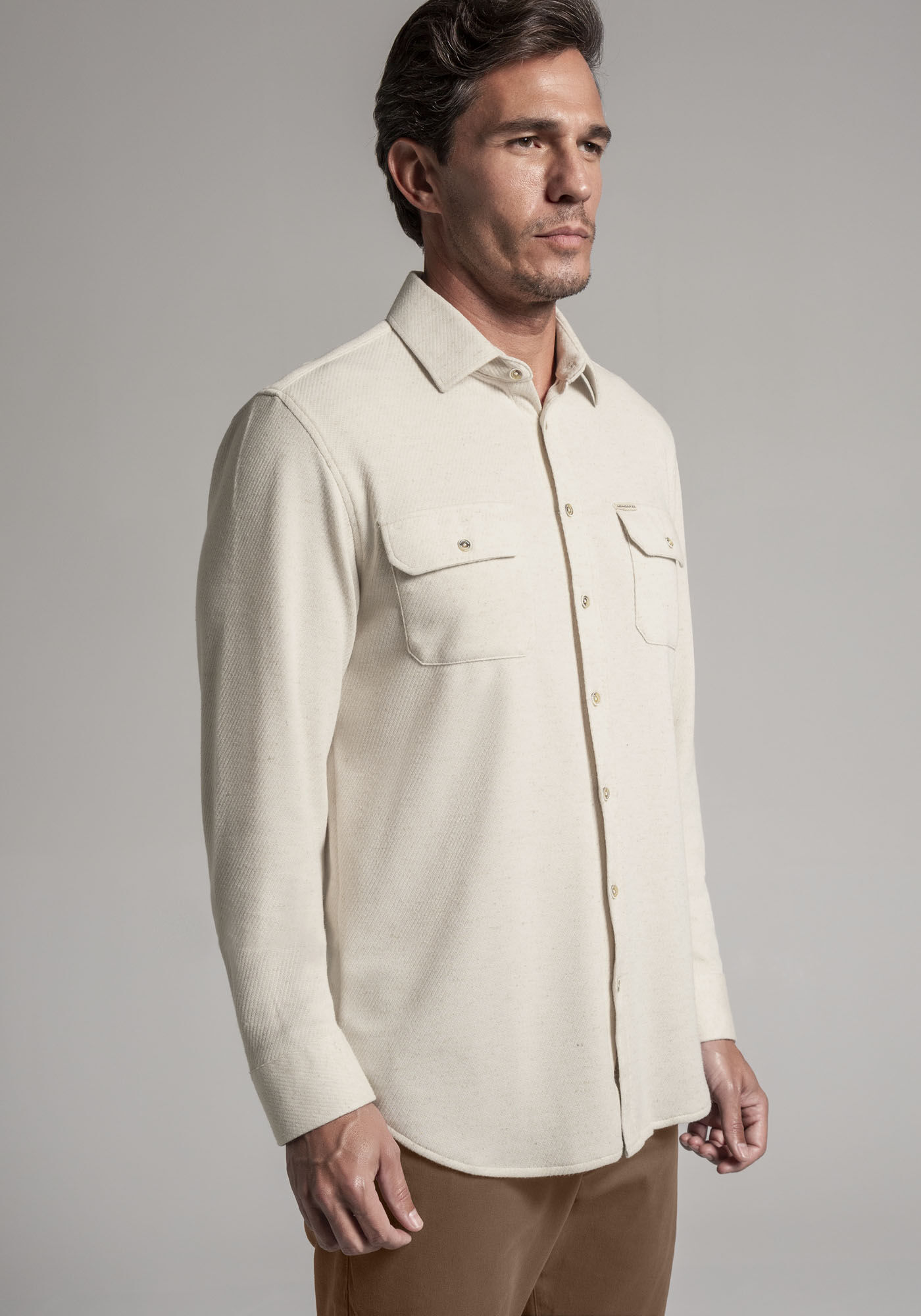 Camisa Masculina Comfort em Malha Lino com Bolsos, BEGE SYSTEM, large.