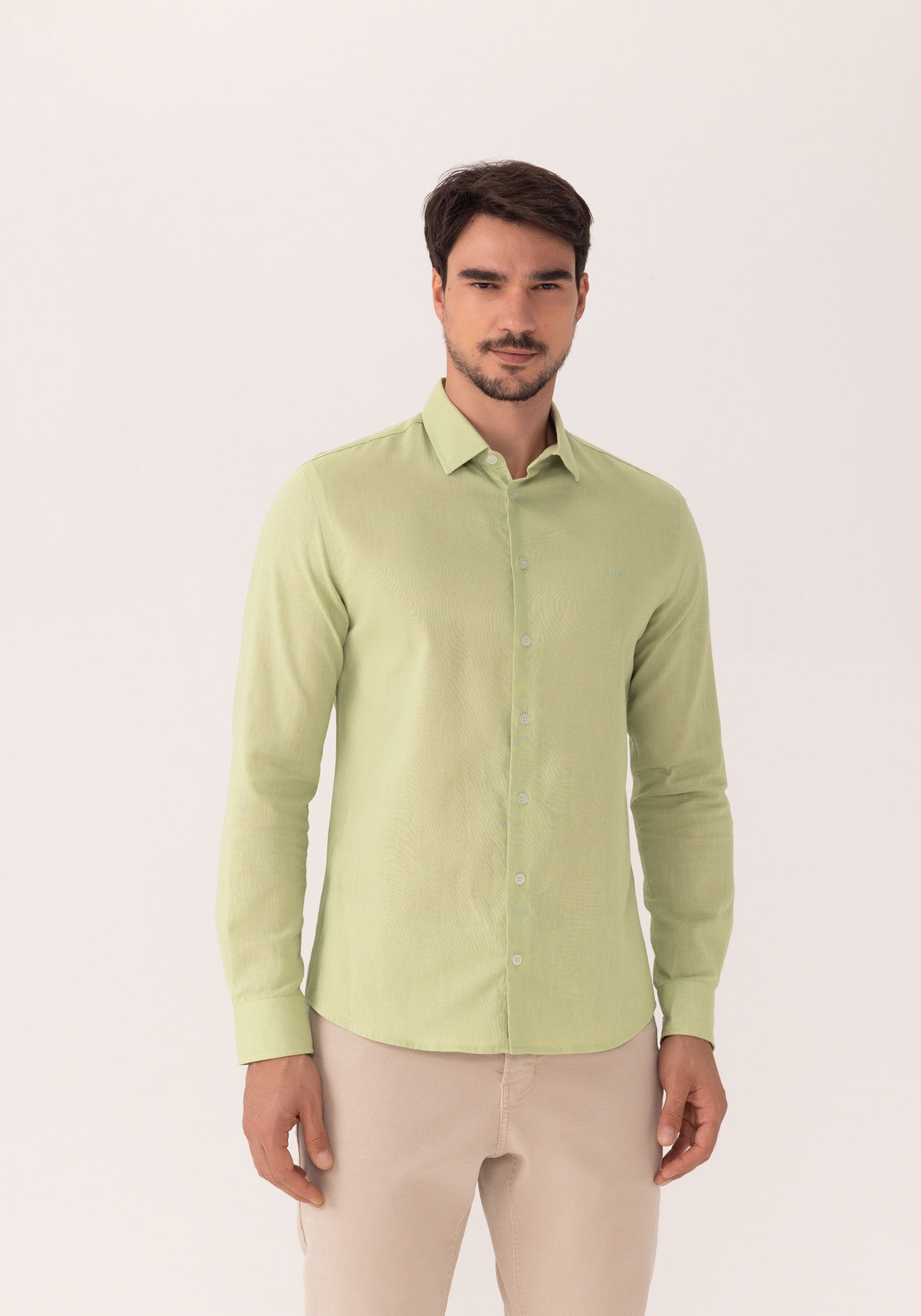 Camisa Slim Fit Em Tecido De Algod&atilde;o Com Linho, VERDE IOIO, large.