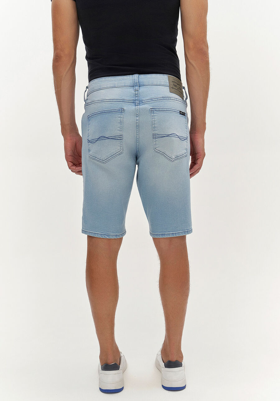 Bermuda Jeans Masculina Reta Clara com Elastano, JEANS. Bermuda Jeans Masculina Reta Clara com Elastano, JEANS, large.