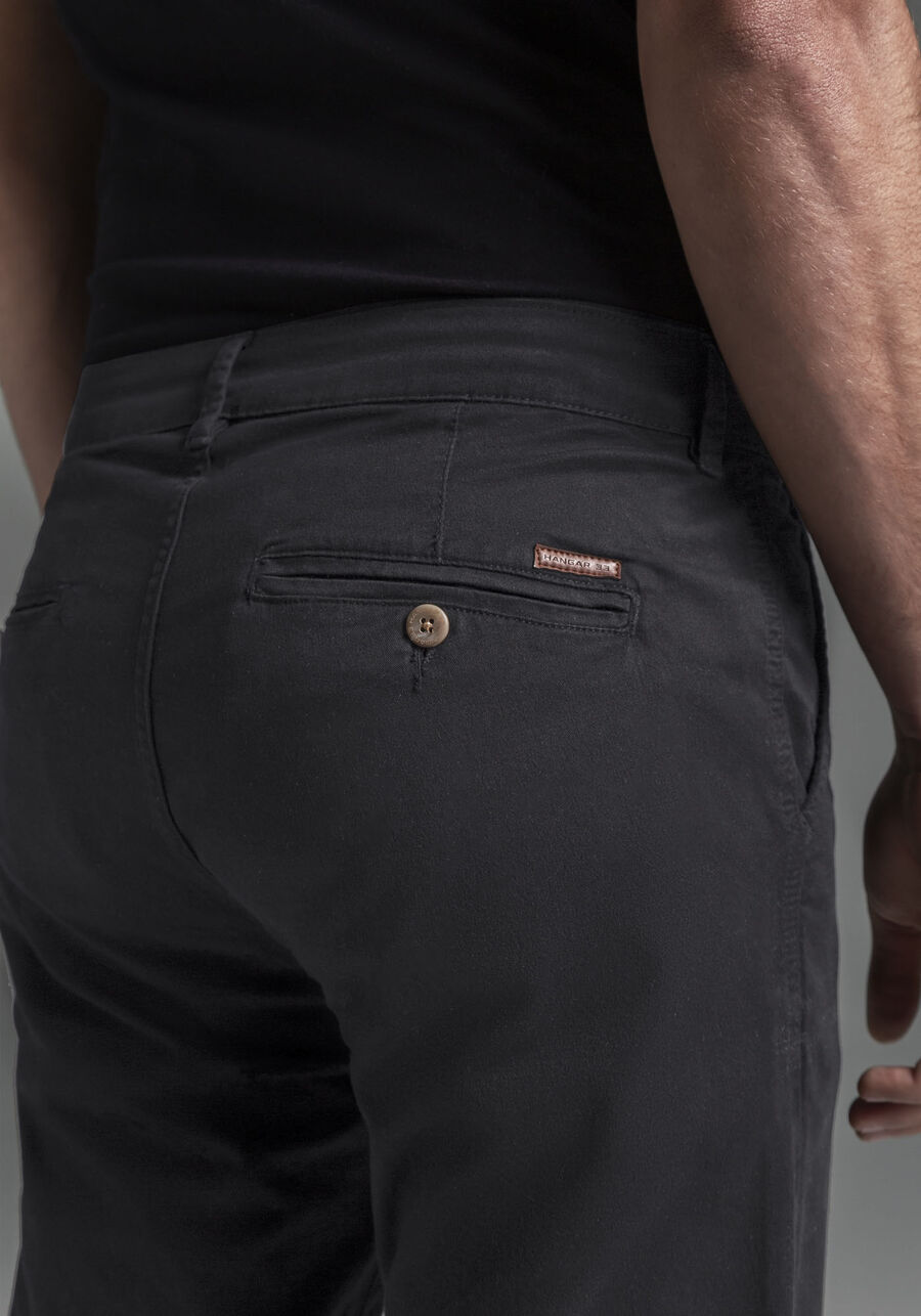 Calça Reta Radial Em Sarja De Alfaiataria Com Elastano, PRETO REATIVO. Calça Reta Radial Em Sarja De Alfaiataria Com Elastano, PRETO REATIVO, large.