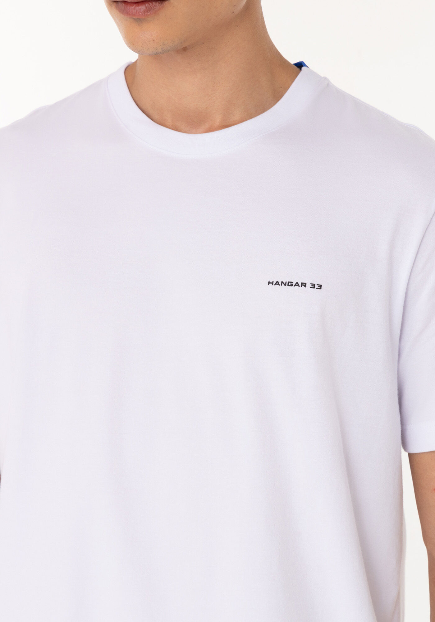 Camiseta De Manga Curta Em Meia Malha Com Retil&iacute;nea Na Gola, BRANCO, large.