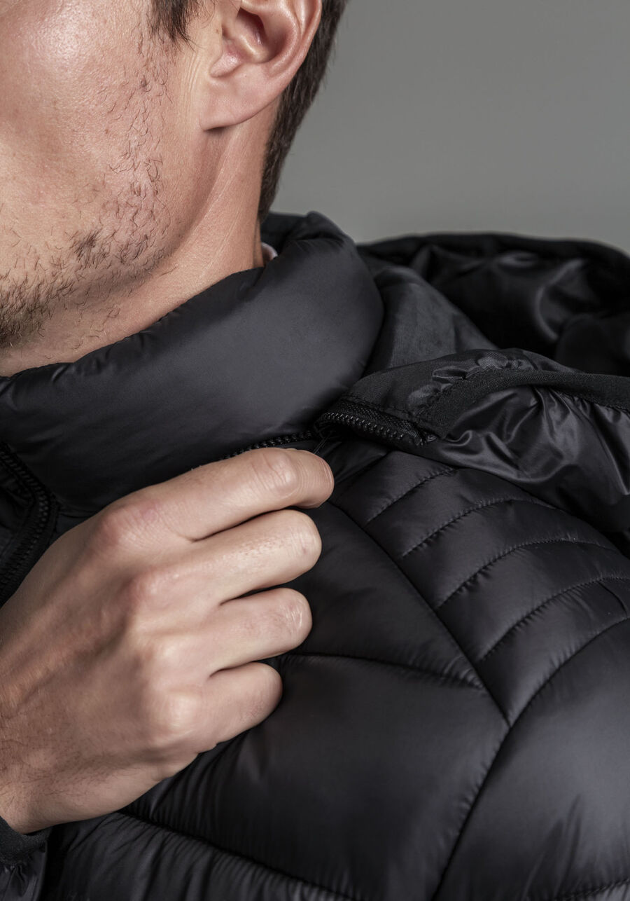 Jaqueta Puffer Em Nylon Com Zíper E Capuz Removível, PRETO REATIVO. Jaqueta Puffer Em Nylon Com Zíper E Capuz Removível, PRETO REATIVO, large.