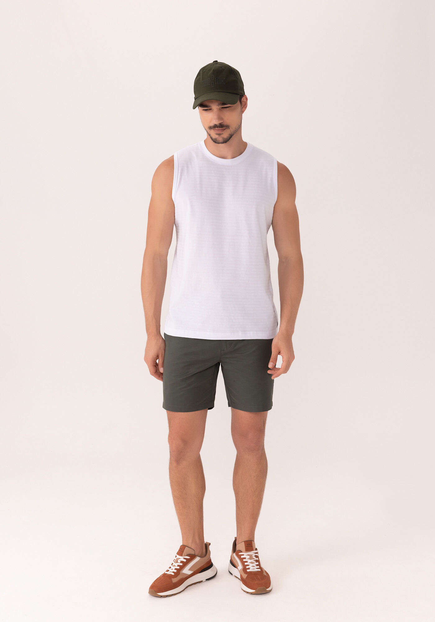 Bon&eacute; Aba Curva Com Estampa Em Sarja, VERDE HEIR, large.