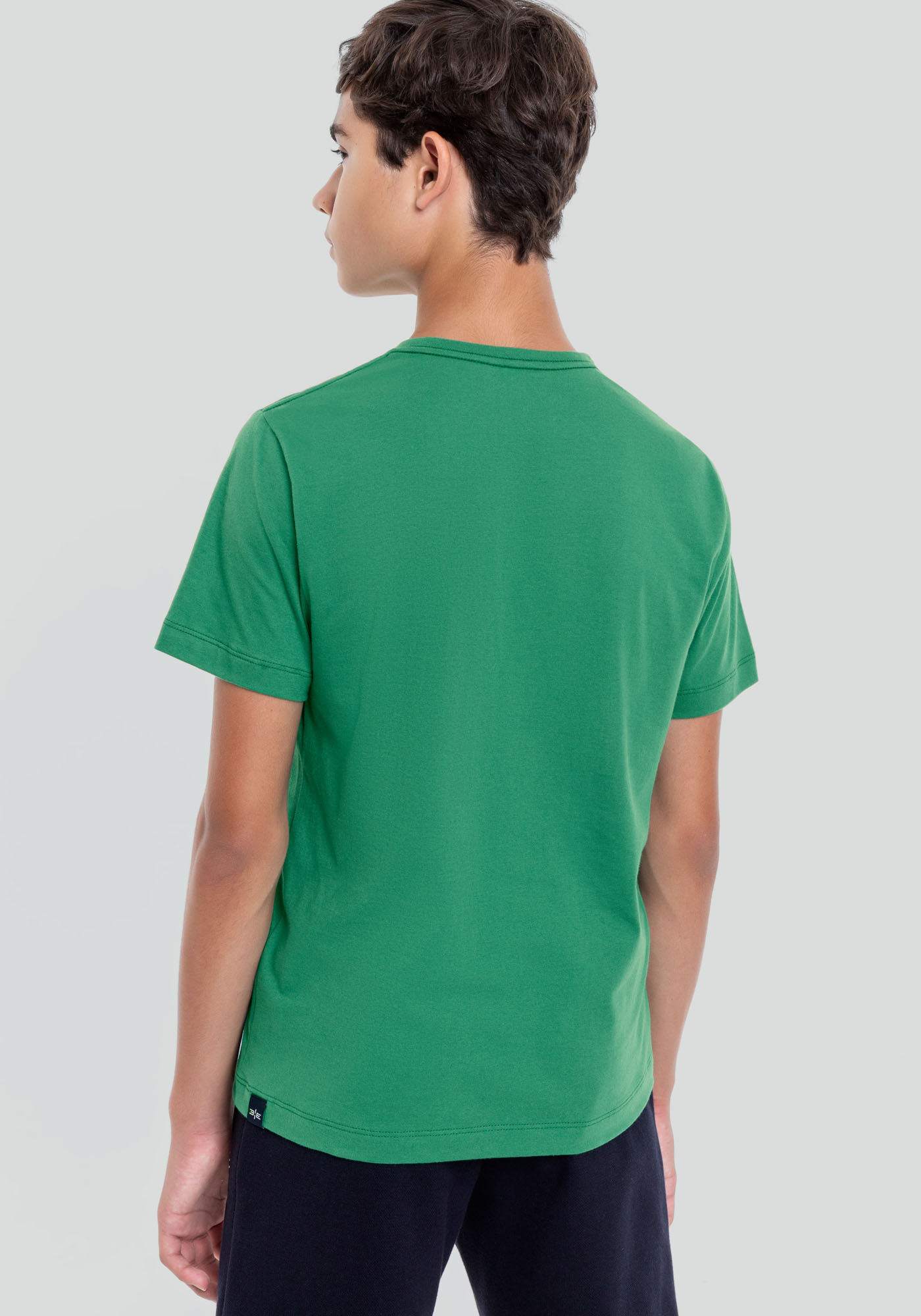 Camiseta Juvenil em Meia Malha com Estampa, VERDE HELMUT, large.