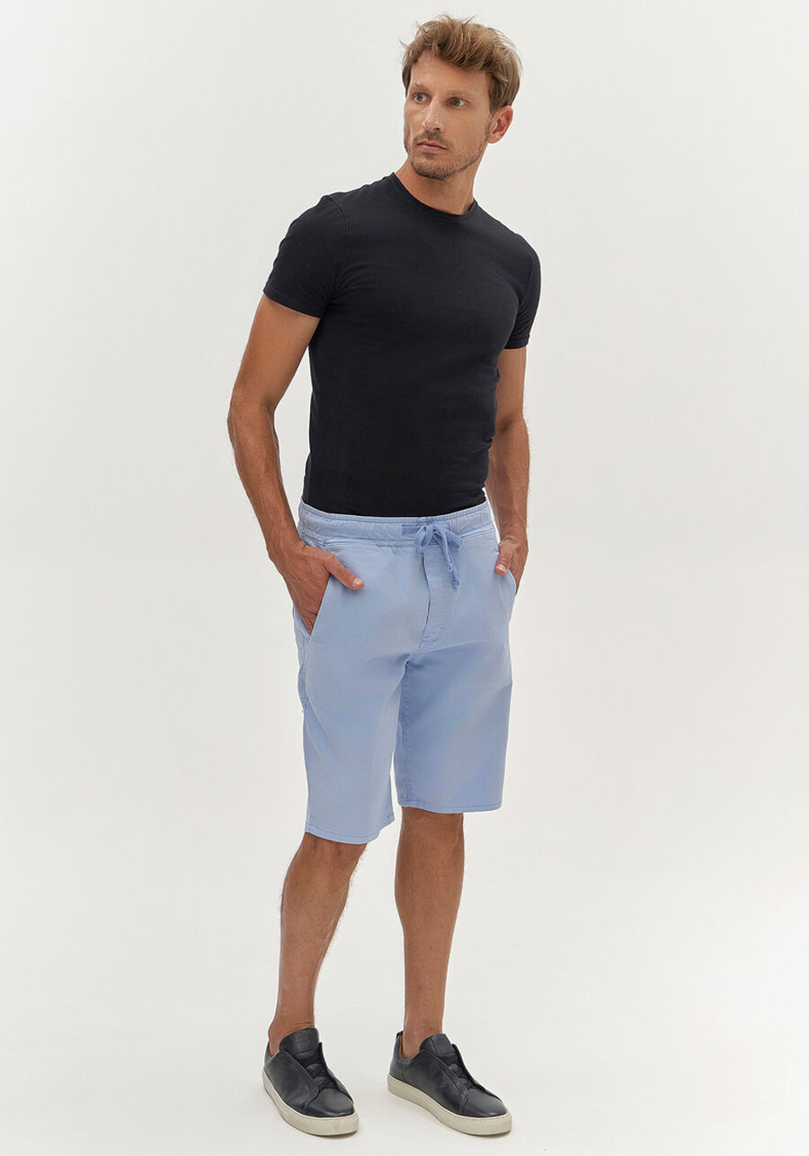 Bermuda Jogging Com Bolsos Em Sarja Denim Malha, AZUL BRUMA. Bermuda Jogging Com Bolsos Em Sarja Denim Malha, AZUL BRUMA, large.