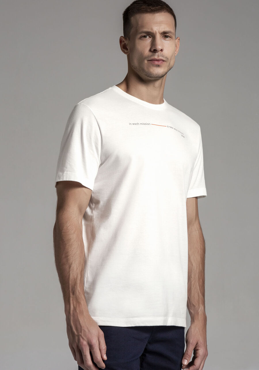 Camiseta Masculina em Malha com Detalhe Estampa, BRANCO OFF WHITE, large.