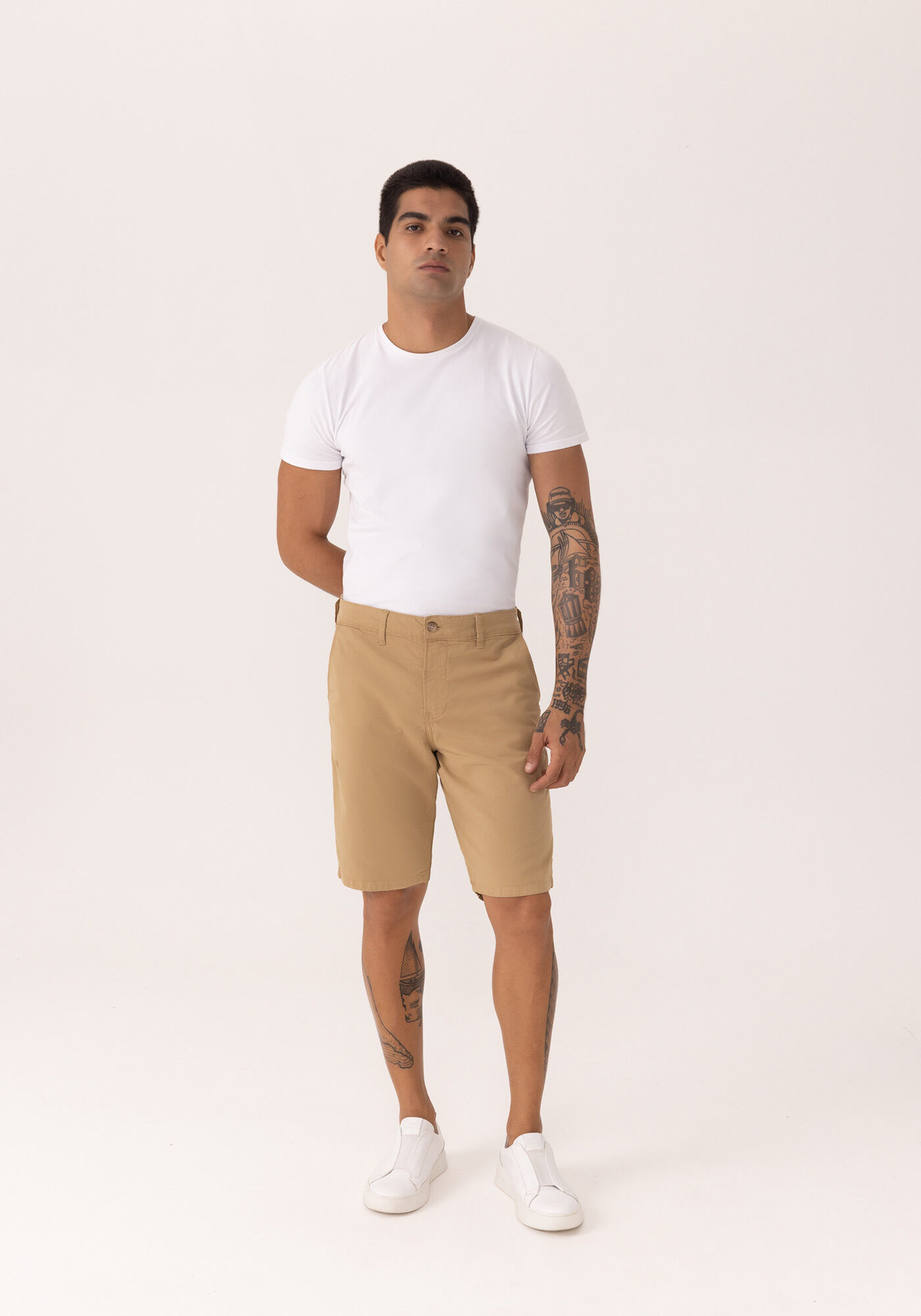 Bermuda Reta Radial Em Sarja Com Elastano, CAQUI RAIZ, large.