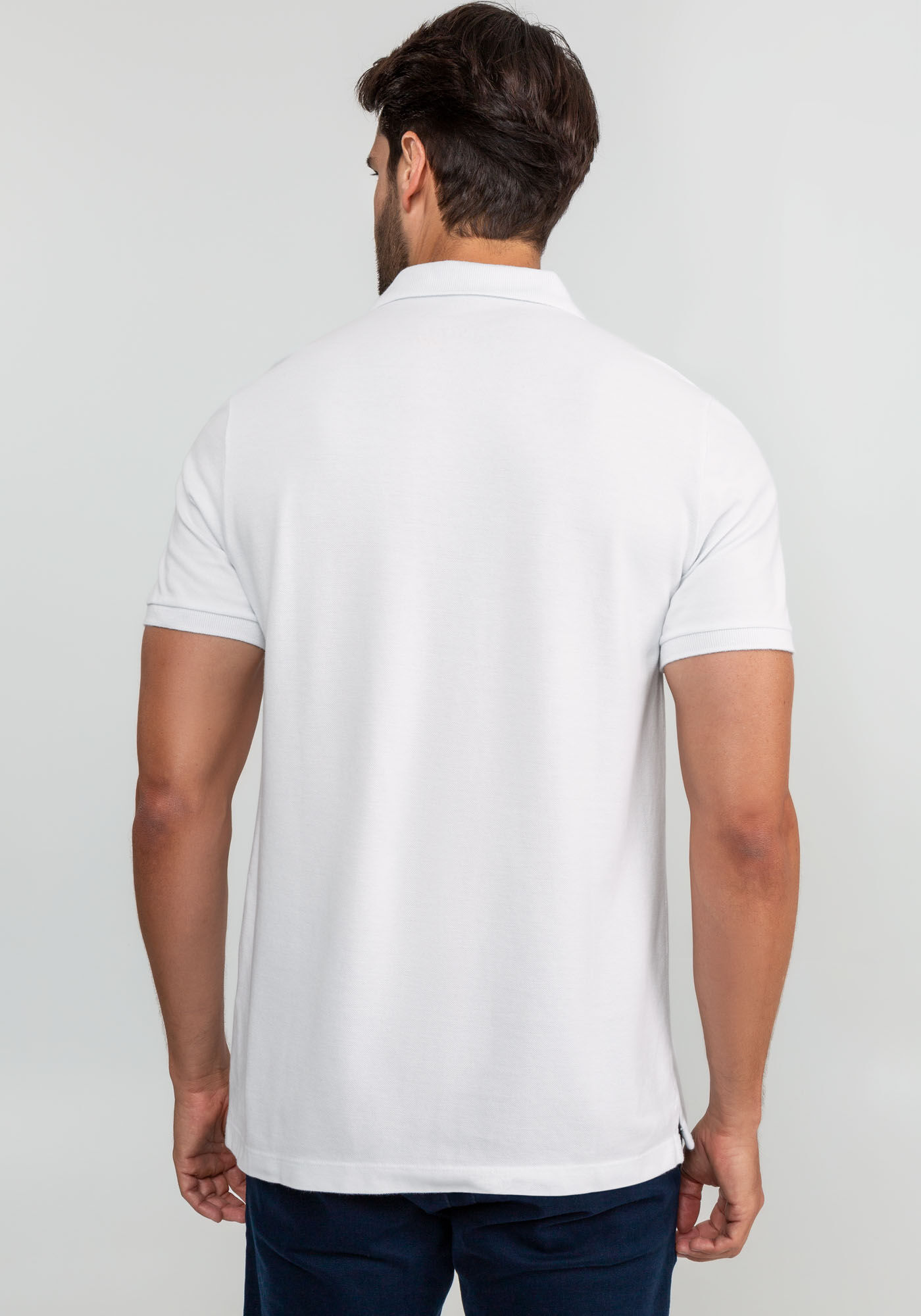 Camisa Polo Masculina em Malha Piquet Cl&aacute;ssica, BRANCO, large.