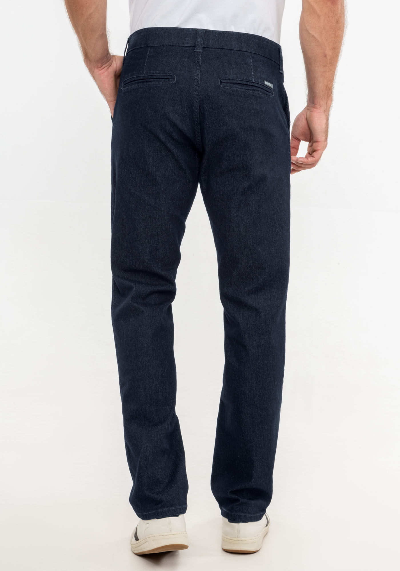 Cal&ccedil;a Jeans Reta Chino Lavagem Escura Antidesgaste, JEANS, large.