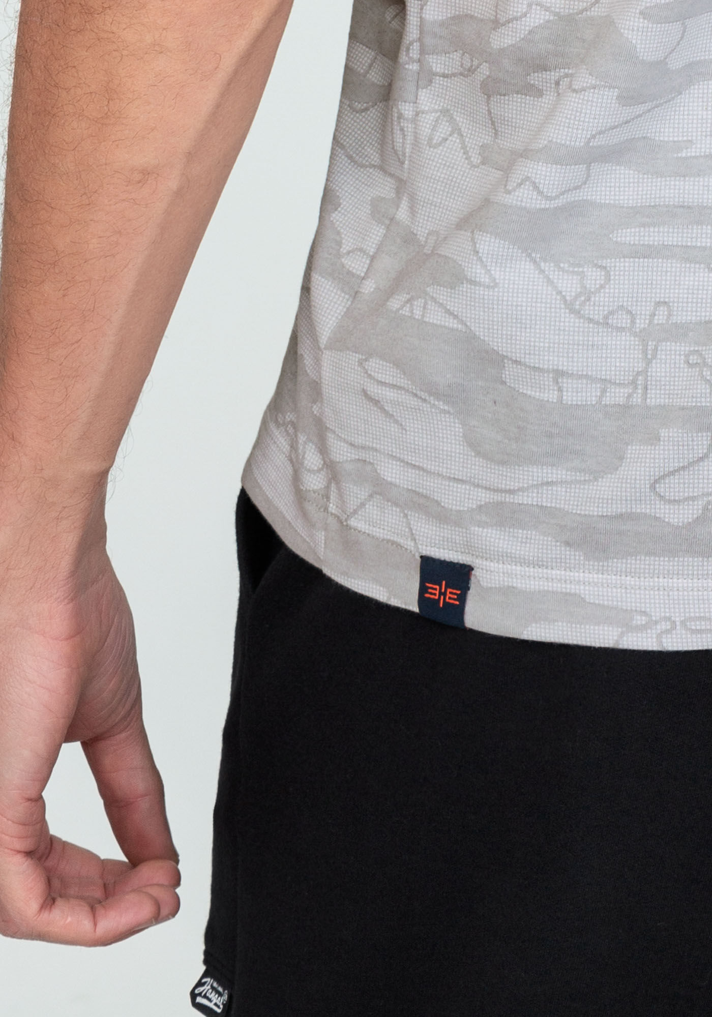 Camiseta CAMU em Malha Tal Pai Tal Filho, GRID CINZA, large.