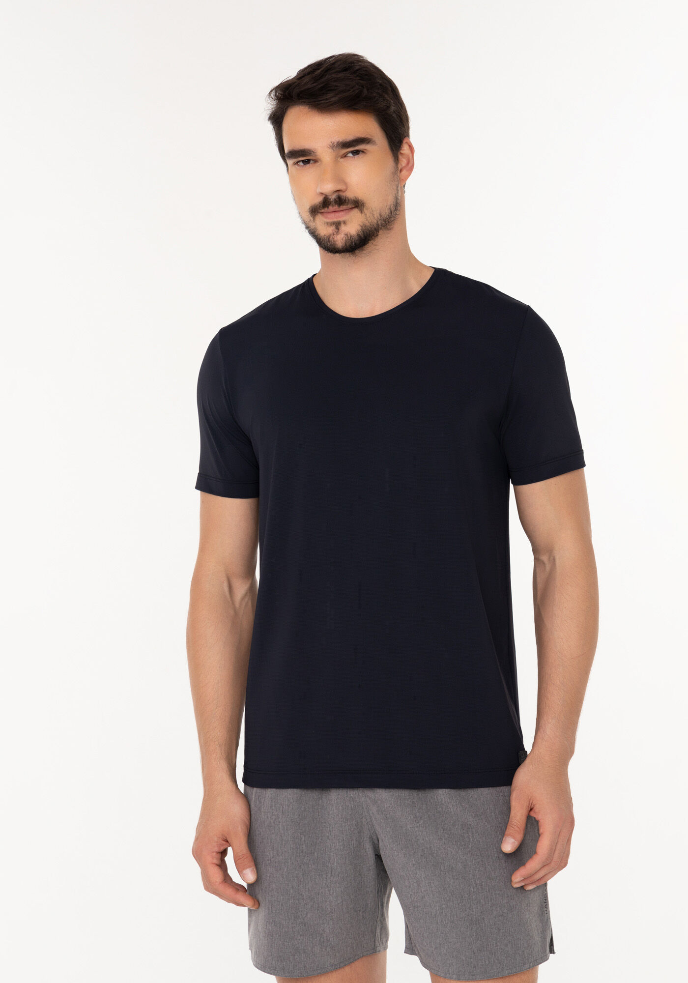 Camiseta B&aacute;sica De Mangas Curtas Em Malha Com Prote&ccedil;&atilde;o Solar, PRETO, large.