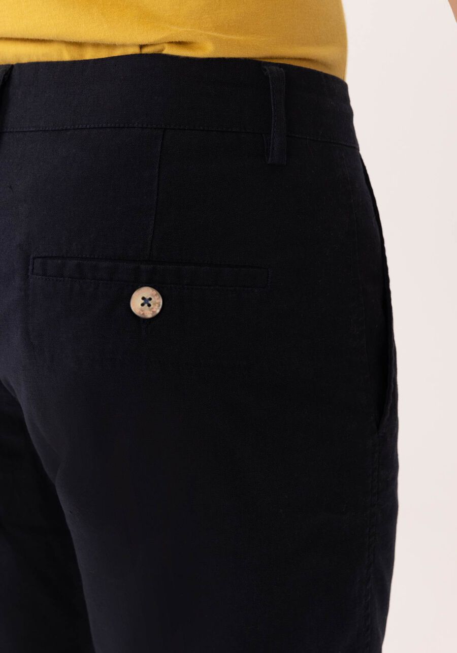 Bermuda Com Bolsos Em Tecido Com Linho, MARINHO IMPERIO. Bermuda Com Bolsos Em Tecido Com Linho, MARINHO IMPERIO, large.