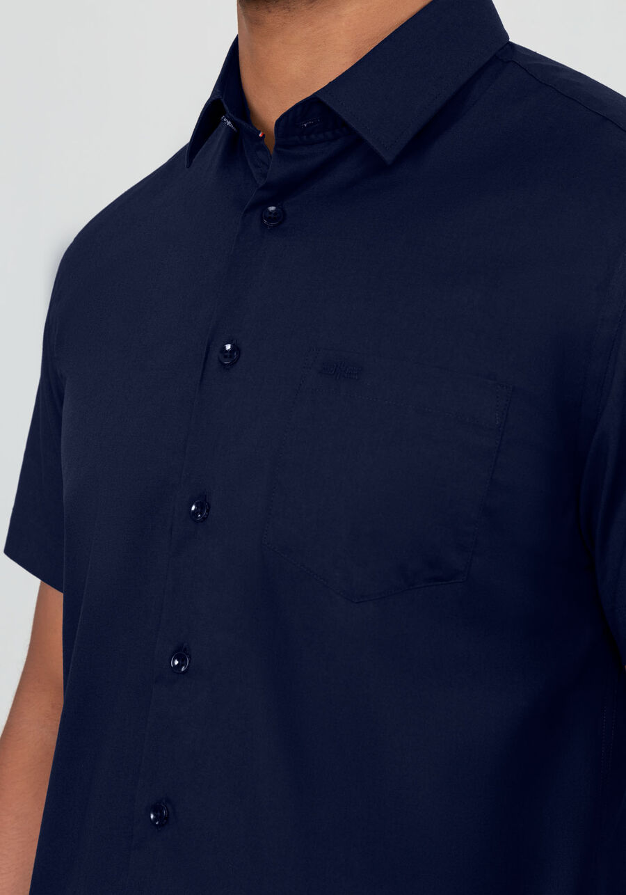 Camisa Comfort De Mangas Curtas Com Bolso Funcional Bordado, MARINHO ACTION. Camisa Comfort De Mangas Curtas Com Bolso Funcional Bordado, MARINHO ACTION, large.