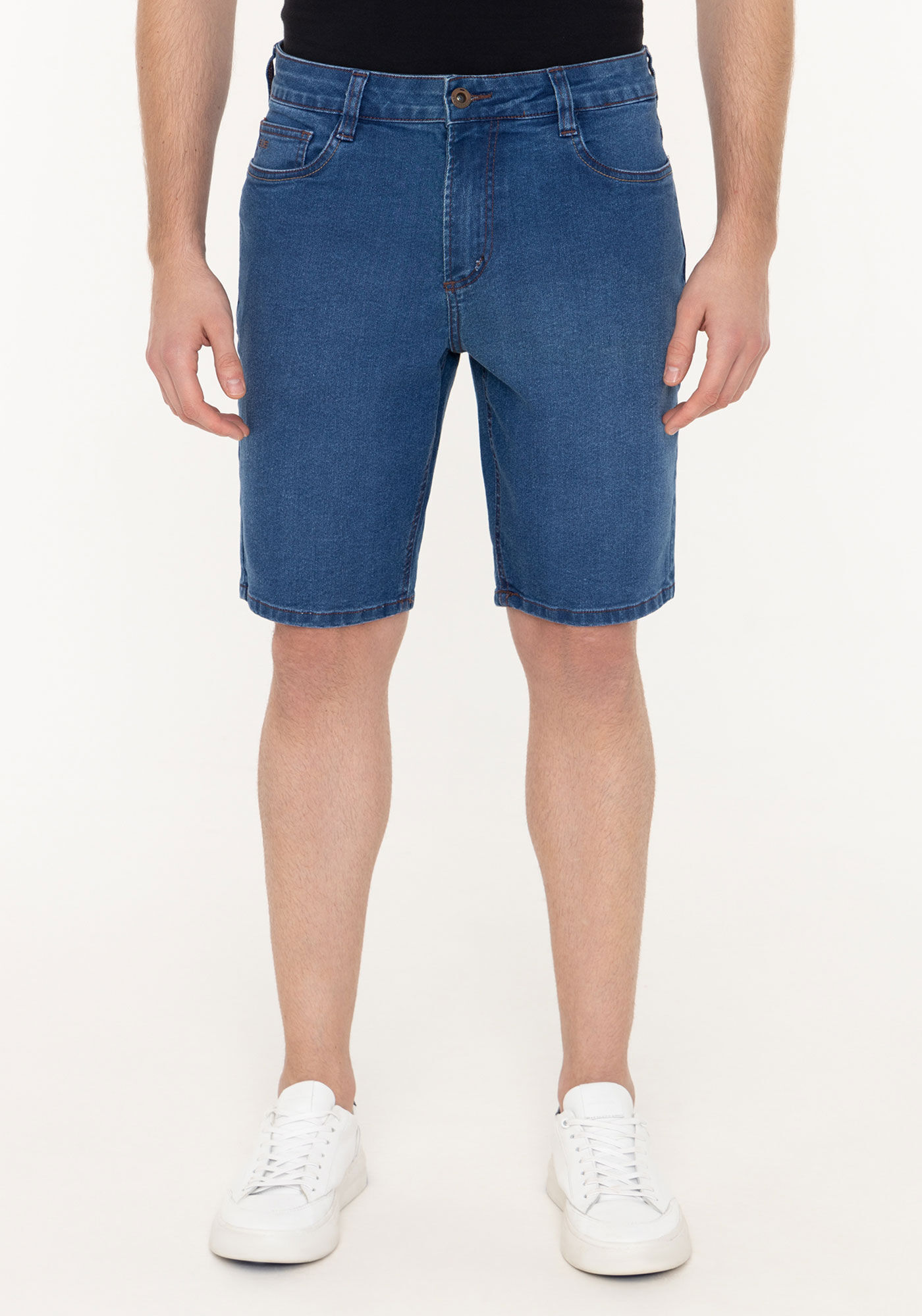 Bermuda Jeans Reta Masculina Com Bolsos E Elastano, JEANS, large.