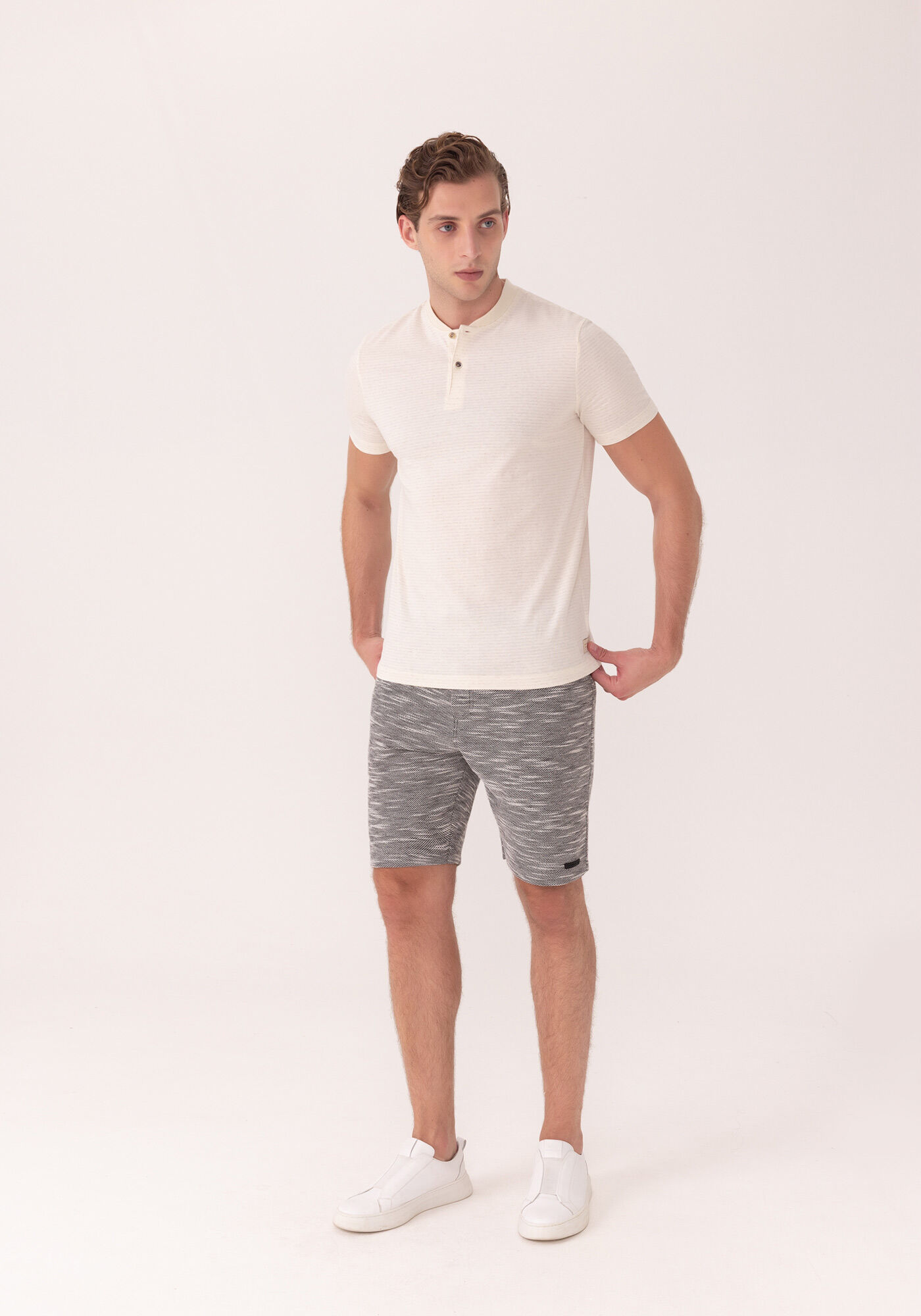 Camisa Com Gola Padre Em Malha Listrada Com Linho, BRANCO OFF WHITE, large.