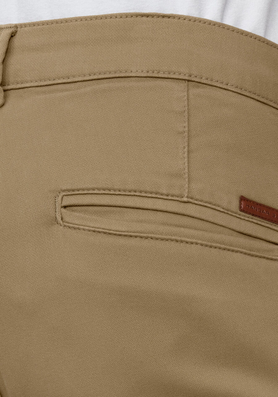 Calça Chino Reta em Sarja, CAQUI RAIZ. Calça Chino Reta em Sarja, CAQUI RAIZ, large.