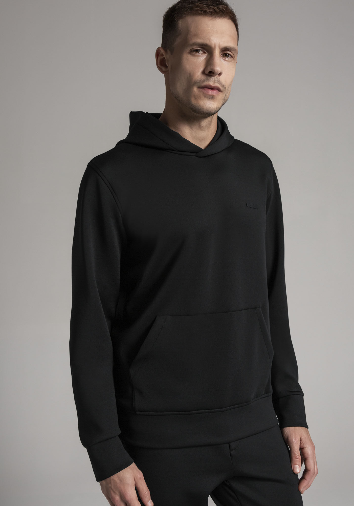 Blus&atilde;o Masculino em Malha Splash com Capuz, PRETO REATIVO, large.