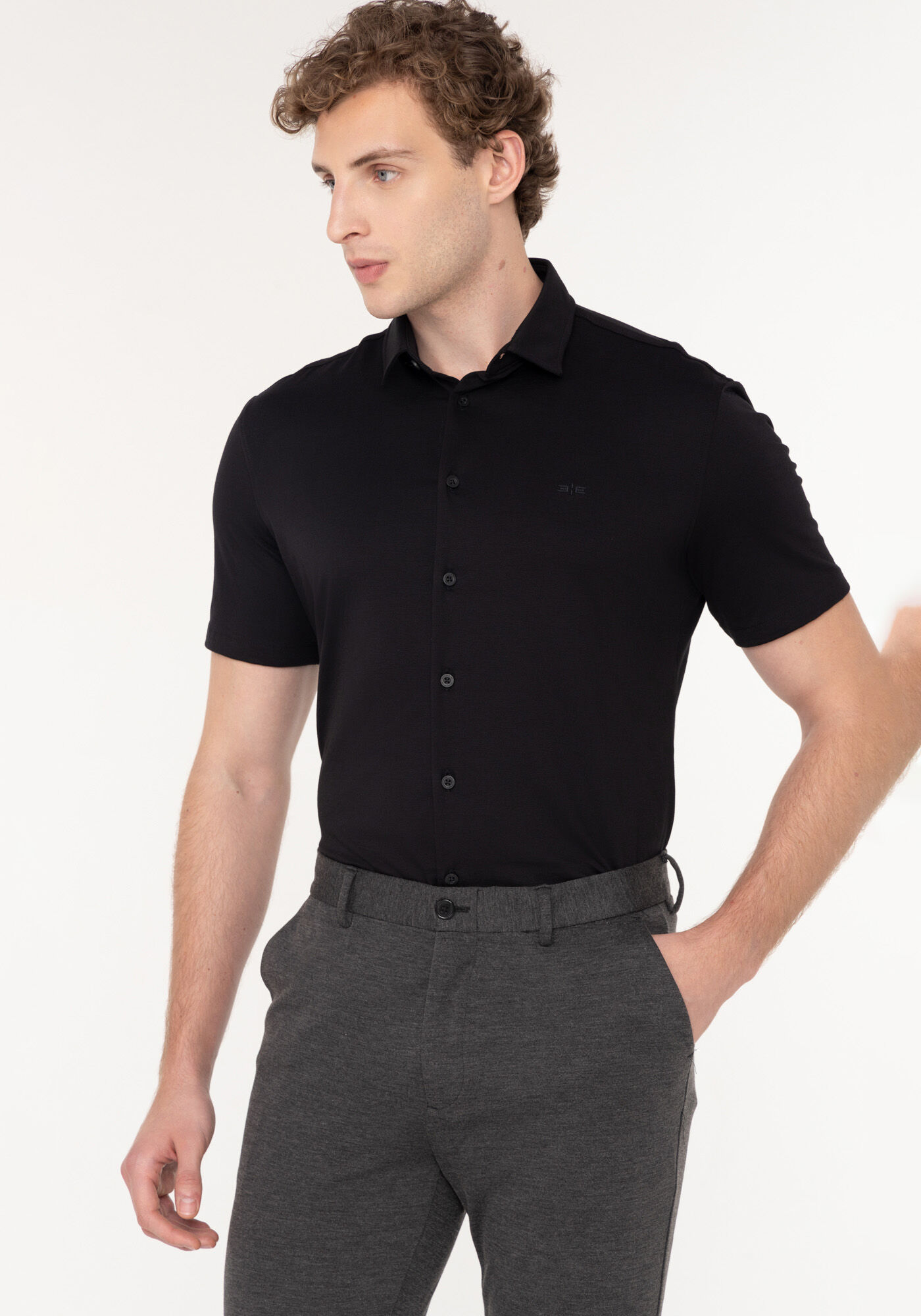 Camisa Masculina De Mangas Curtas Slim Fit Em Malha Pima, PRETO, large.